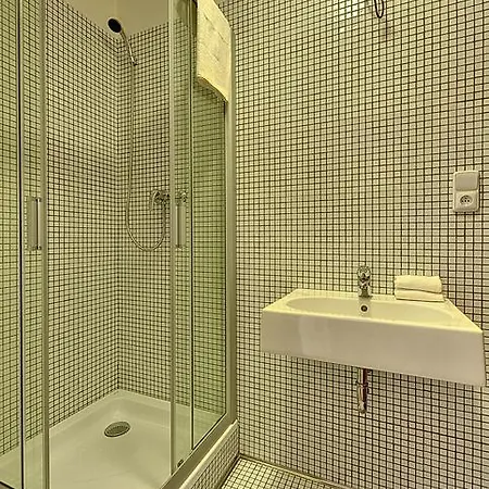No.823 Apartment